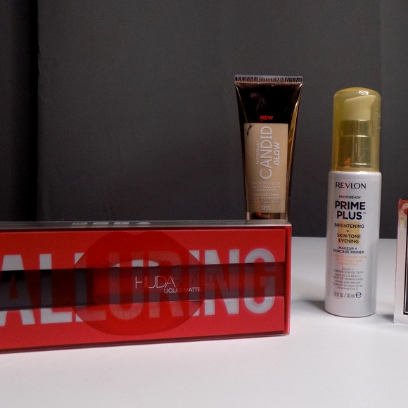 makeup bundle - Picture 3 of 4